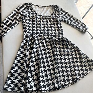 Women’s 3/4 length sleeve dress